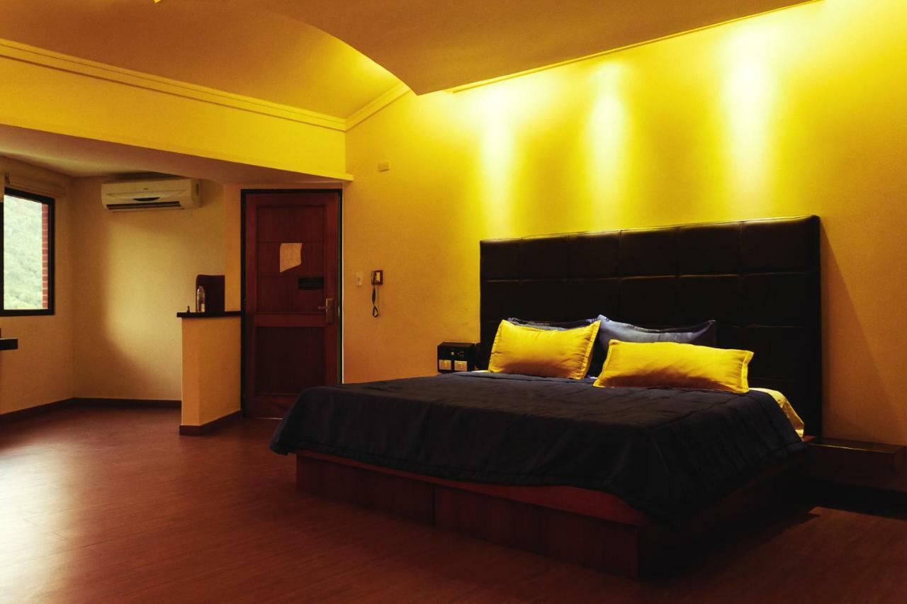 Montaña Suites